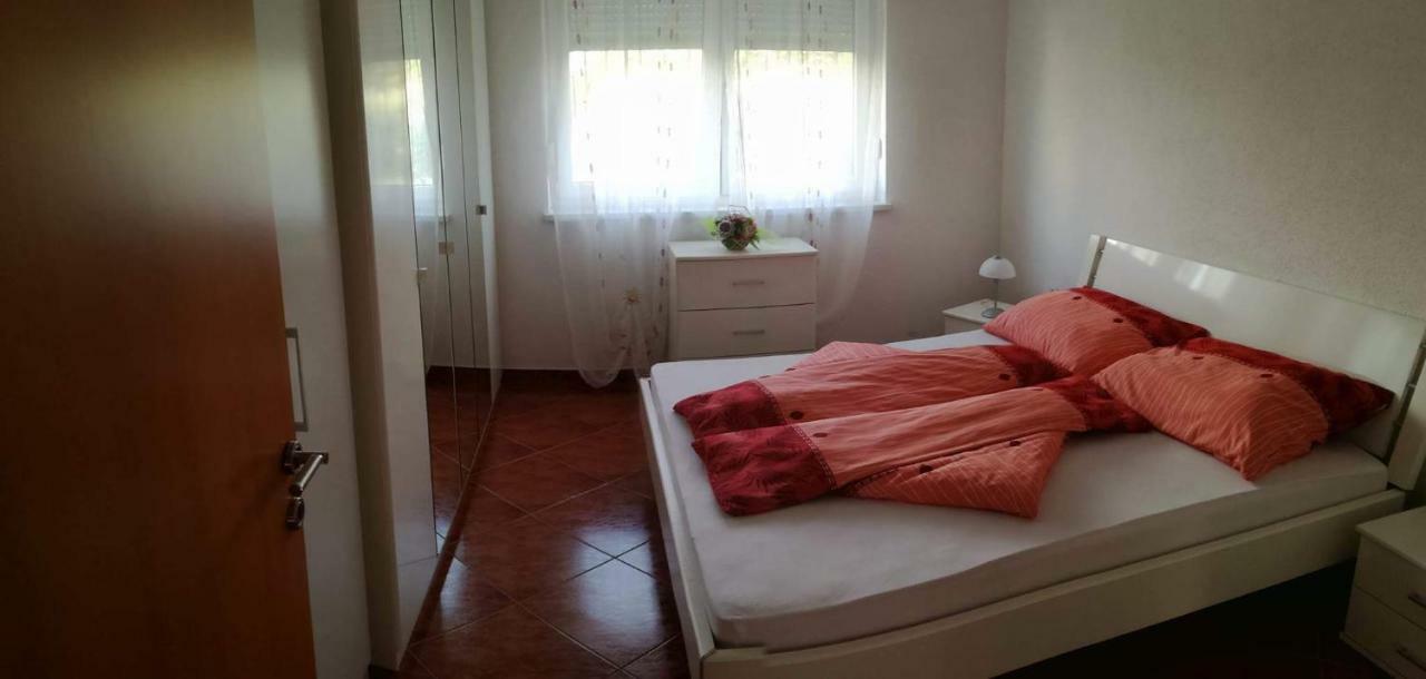 Apartments Barbic อูมัค ภายนอก รูปภาพ