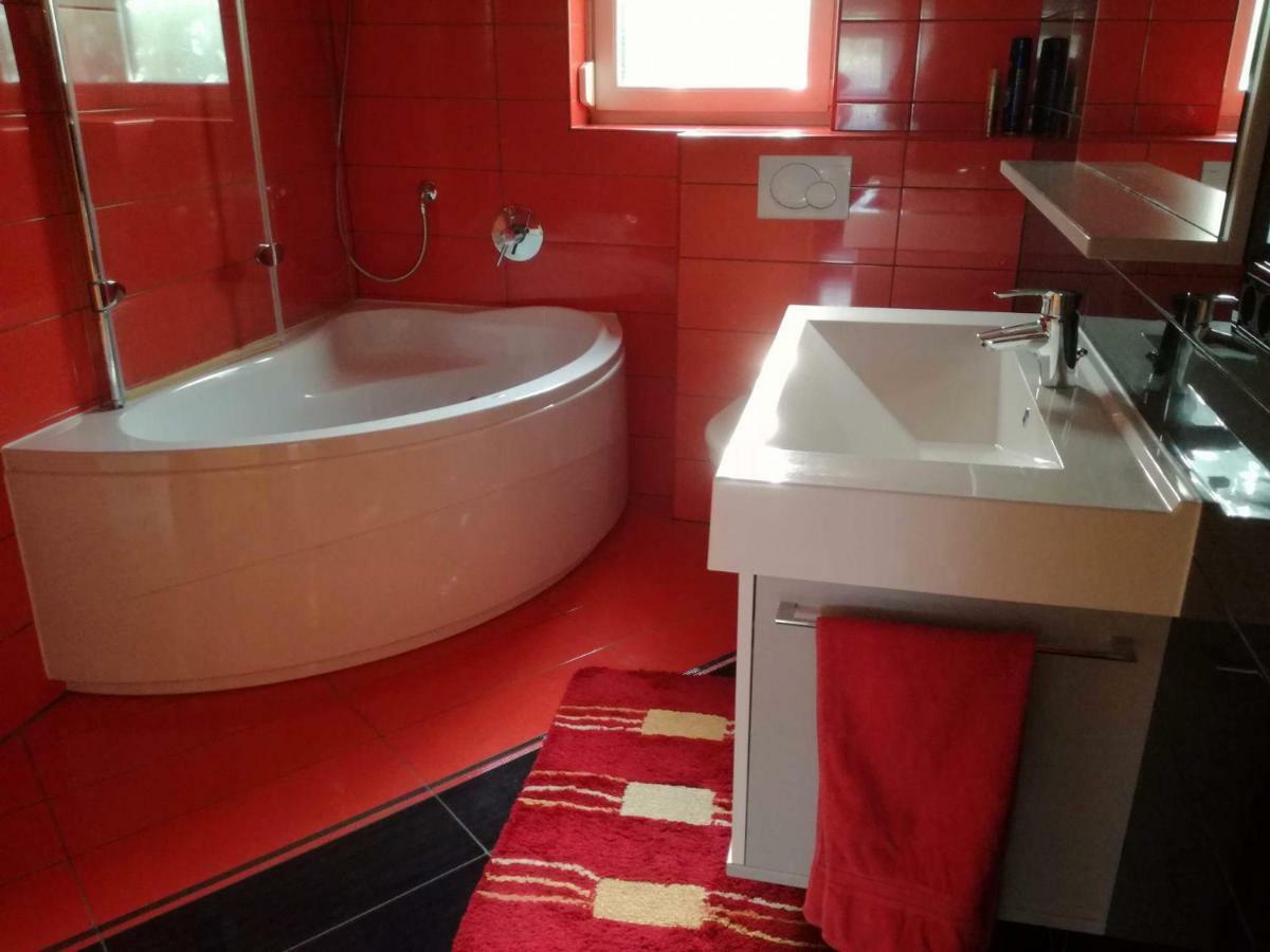 Apartments Barbic อูมัค ภายนอก รูปภาพ