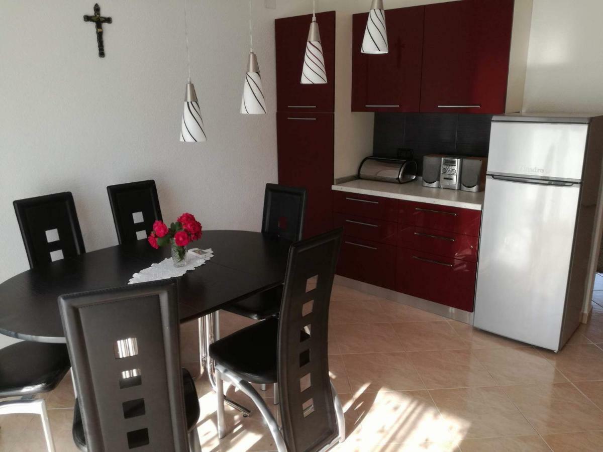 Apartments Barbic อูมัค ภายนอก รูปภาพ